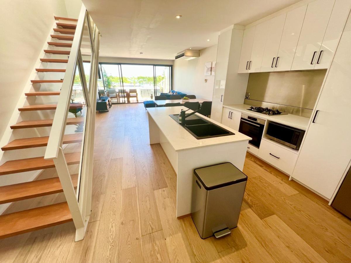Luxury St Kilda Townhouse In The Sky Melbourne Exterior photo